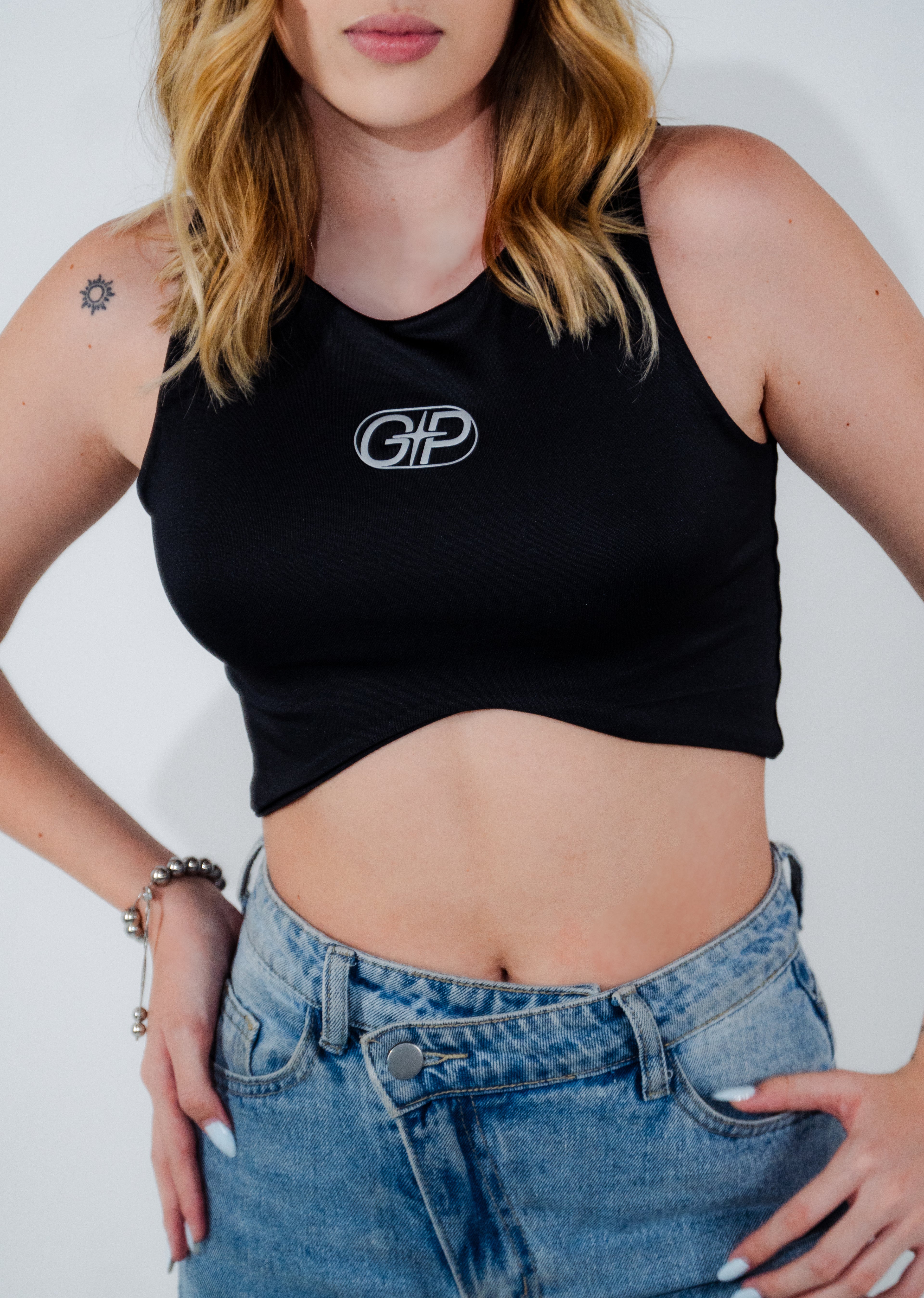 CROP TOP | ESSENTIAL 001 WOMEN’S EDITION