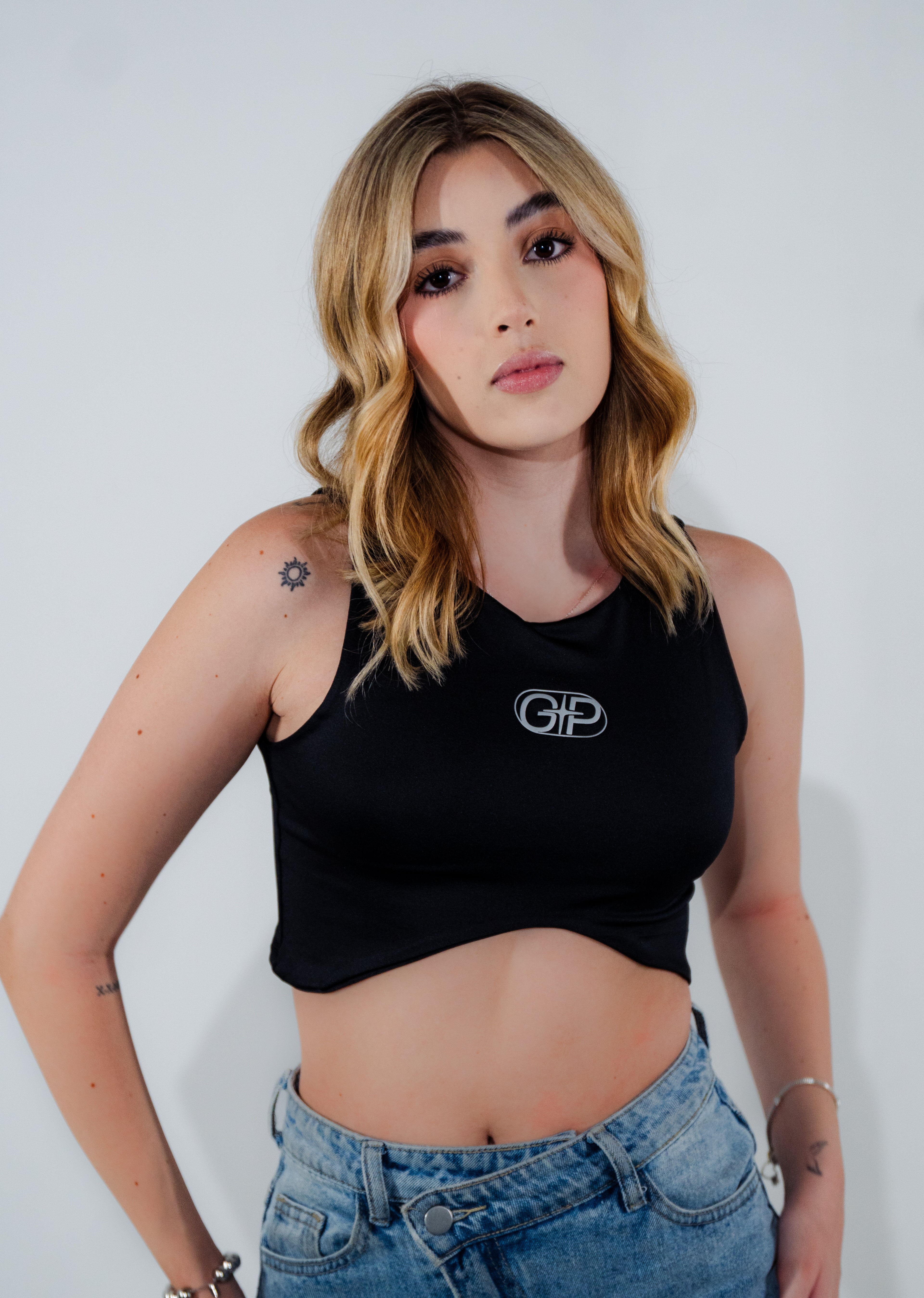 CROP TOP | ESSENTIAL 001 WOMEN’S EDITION